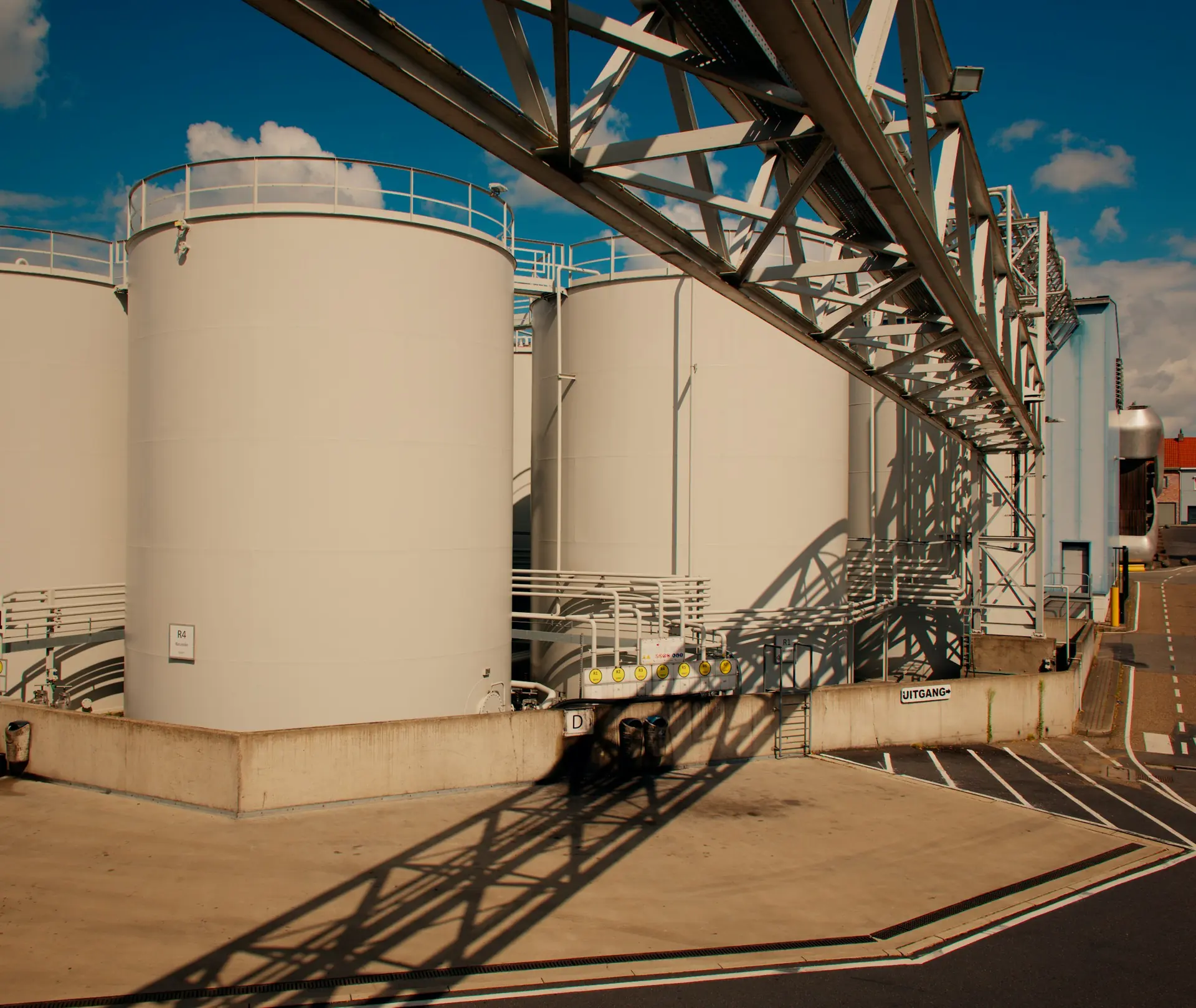Storage tanks and pipe bridge