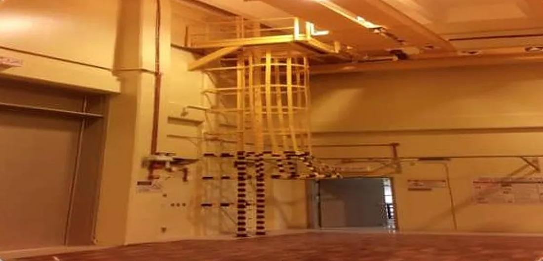 Cable ladders in the hall