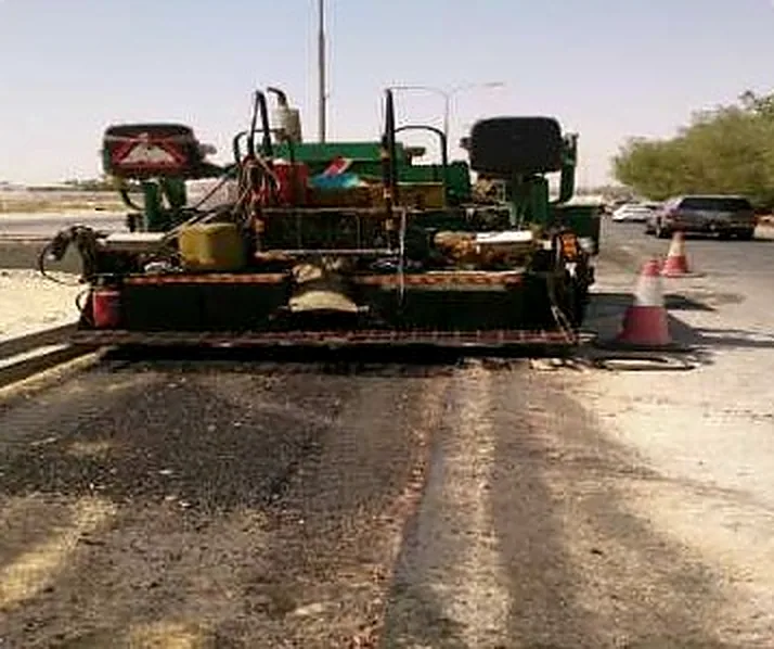 Asphalt paver