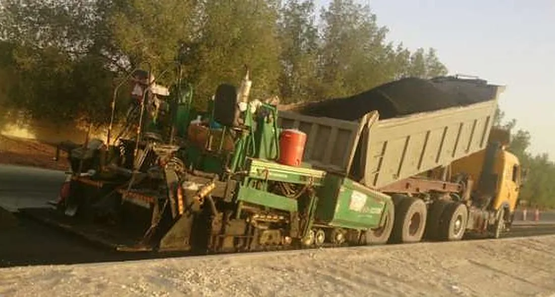 Paver and tipper